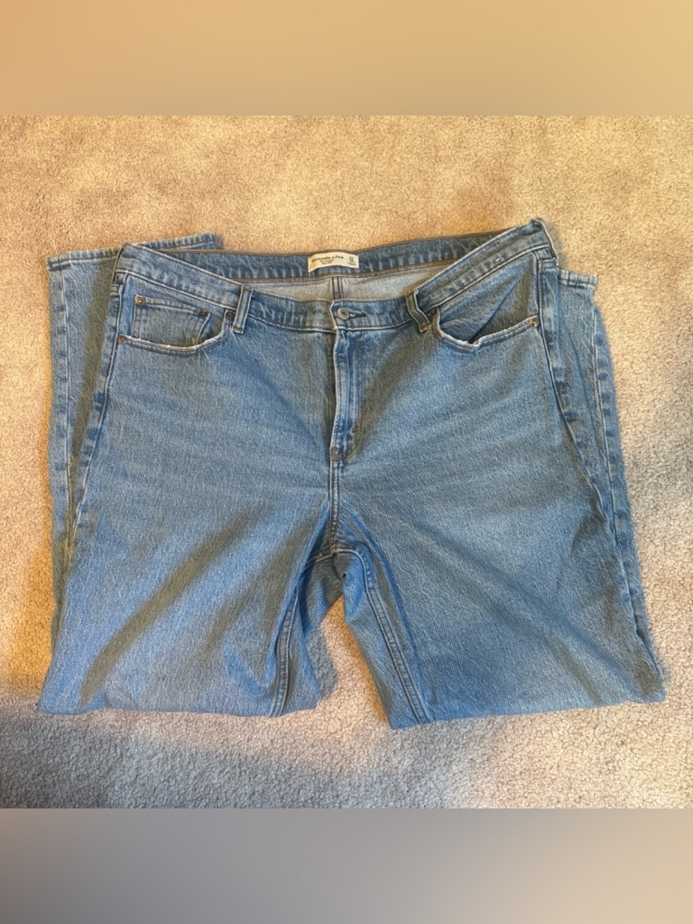 Abercrombie and Fitch The Straight Mid Rise